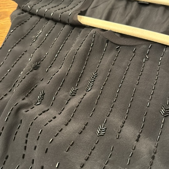 Eileen Fisher stunning beaded silk top with silk lining. - Picture 8 of 8